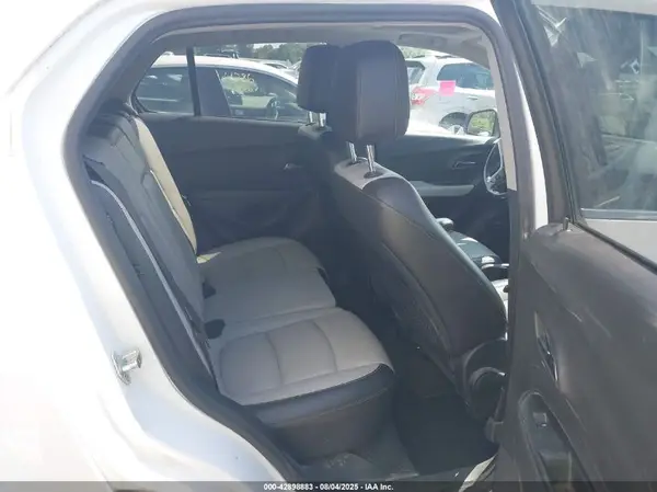 3GNCJRSBXJL386743 2018 CHEVROLET TRAX - Image 8