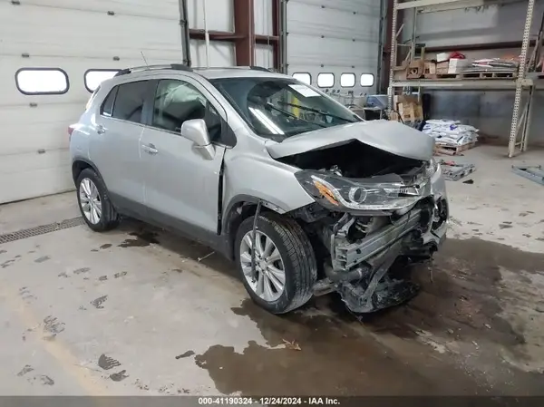 3GNCJRSBXLL118682 2020 CHEVROLET TRAX - Image 1