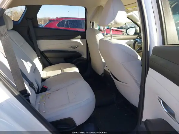 3KMJBCDEXSE010421 2025 HYUNDAI TUCSON - Image 8