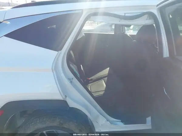 3KMJCCDE5SE011456 2025 HYUNDAI TUCSON - Image 8