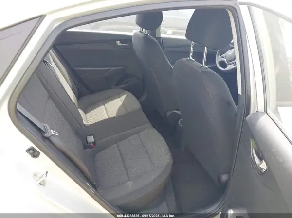 3KPC24A30JE010169 2018 HYUNDAI ACCENT - Image 8