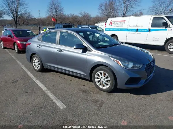3KPC24A30JE011337 2018 HYUNDAI ACCENT - Image 1