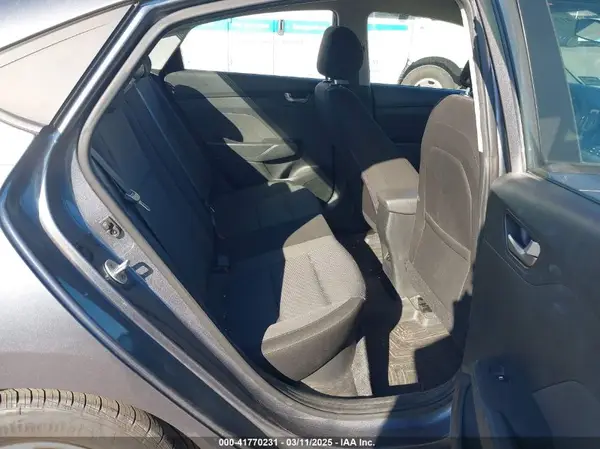 3KPC24A30JE011337 2018 HYUNDAI ACCENT - Image 8