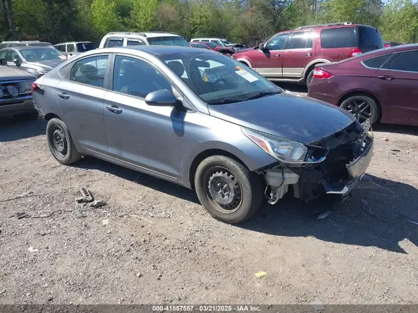 3KPC24A30JE013427 2018 HYUNDAI ACCENT - Image 1