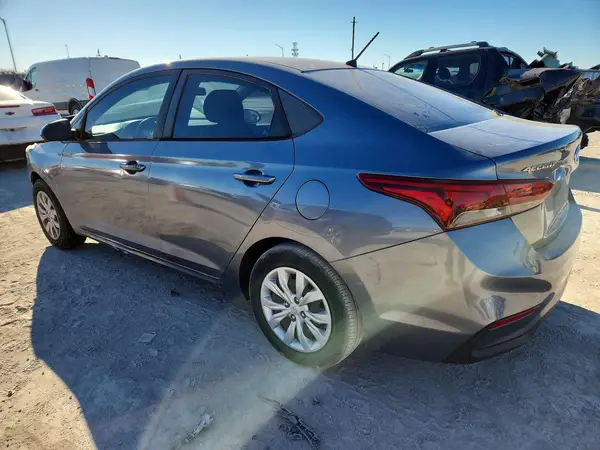 3KPC24A30JE014514 2018 HYUNDAI ACCENT - Image 2