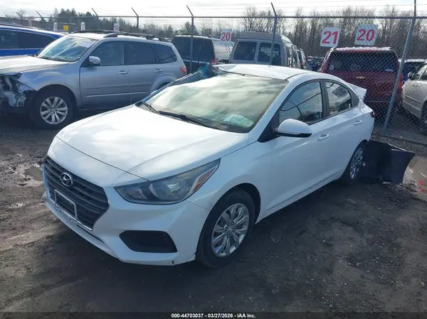 3KPC24A30JE016425 2018 HYUNDAI ACCENT - Image 2