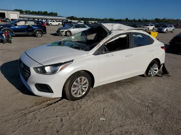 3KPC24A30JE018384 2018 HYUNDAI ACCENT - Image 1