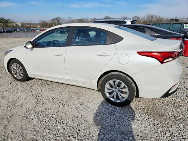 3KPC24A30JE020880 2018 HYUNDAI ACCENT - Image 2