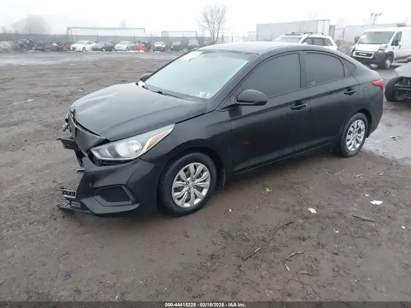 3KPC24A30JE021267 2018 HYUNDAI ACCENT - Image 2