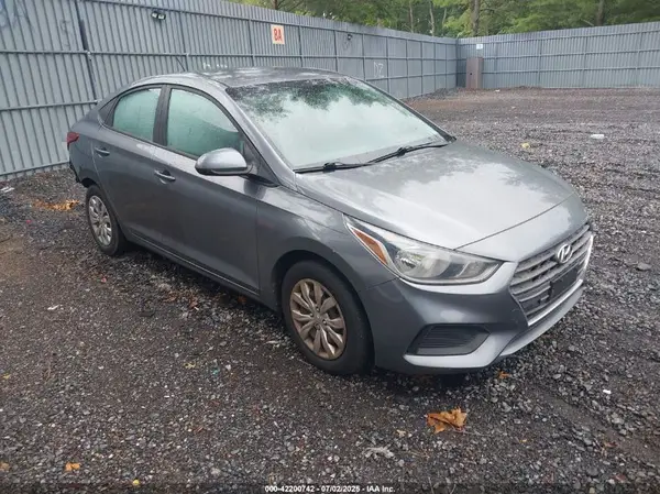 3KPC24A30JE022595 2018 HYUNDAI ACCENT - Image 1