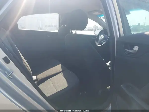 3KPC24A30JE022936 2018 HYUNDAI ACCENT - Image 8