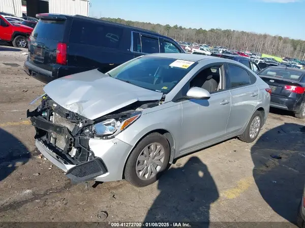 3KPC24A30JE024671 2018 HYUNDAI ACCENT - Image 2