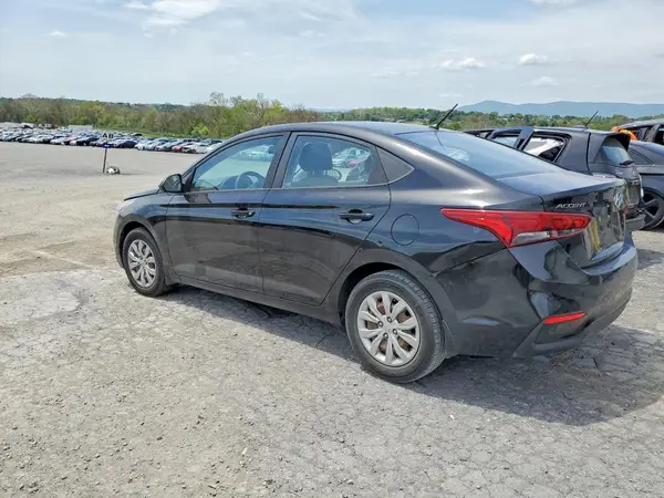 3KPC24A30JE025447 2018 HYUNDAI ACCENT - Image 2