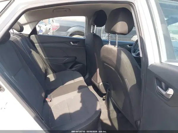 3KPC24A30JE025464 2018 HYUNDAI ACCENT - Image 8