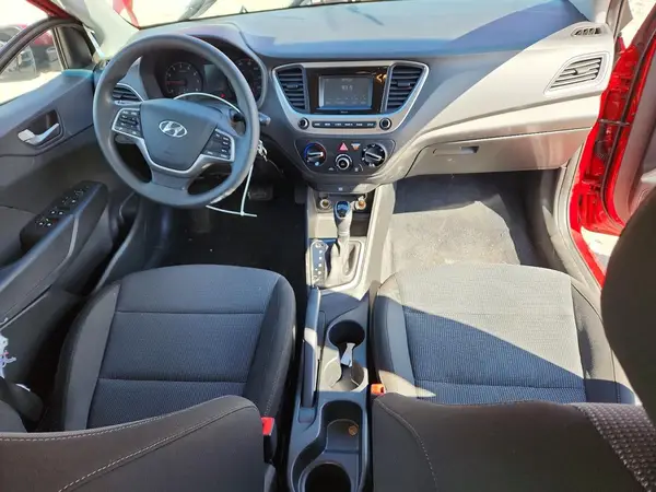 3KPC24A30JE027165 2018 HYUNDAI ACCENT - Image 8