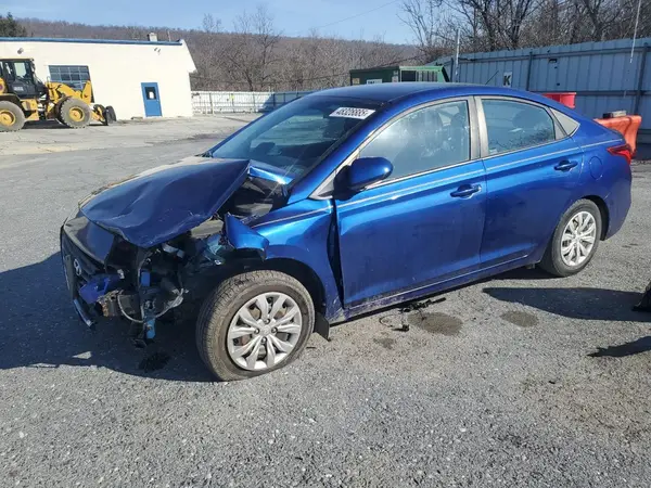 3KPC24A30JE028106 2018 HYUNDAI ACCENT - Image 1