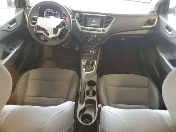 3KPC24A30JE028395 2018 HYUNDAI ACCENT - Image 8