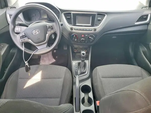 3KPC24A30JE029174 2018 HYUNDAI ACCENT - Image 8
