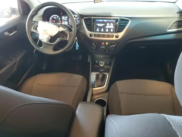 3KPC24A30JE029806 2018 HYUNDAI ACCENT - Image 8