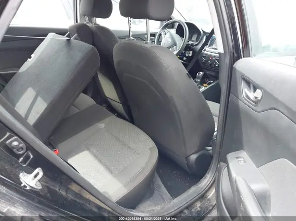3KPC24A30JE031782 2018 HYUNDAI ACCENT - Image 8