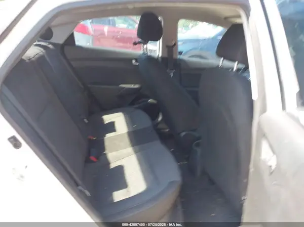 3KPC24A30JE032981 2018 HYUNDAI ACCENT - Image 8