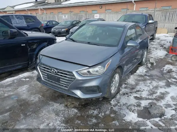 3KPC24A30JE033984 2018 HYUNDAI ACCENT - Image 2
