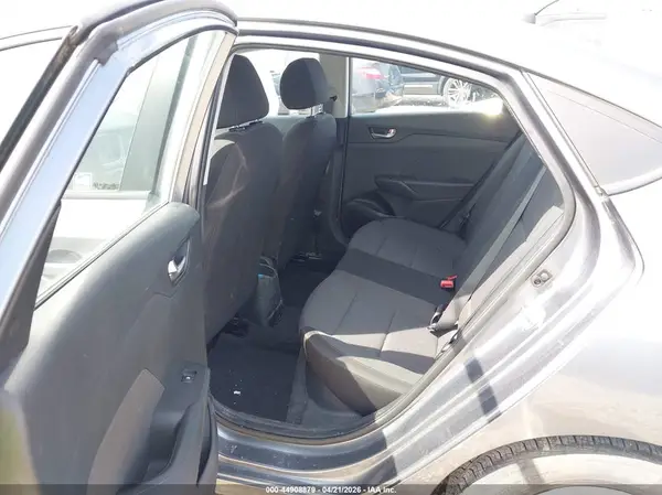 3KPC24A30JE034018 2018 HYUNDAI ACCENT - Image 8