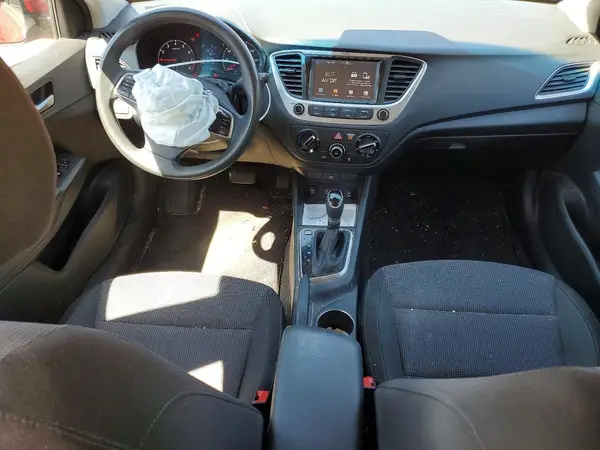 3KPC24A30JE034164 2018 HYUNDAI ACCENT - Image 8