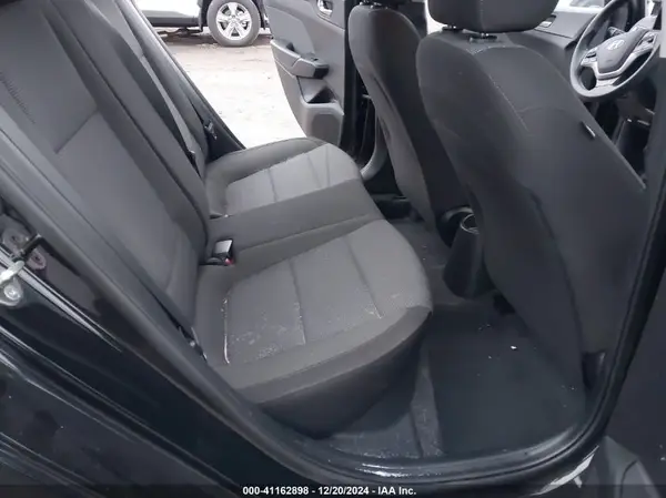 3KPC24A30JE036982 2018 HYUNDAI ACCENT - Image 8