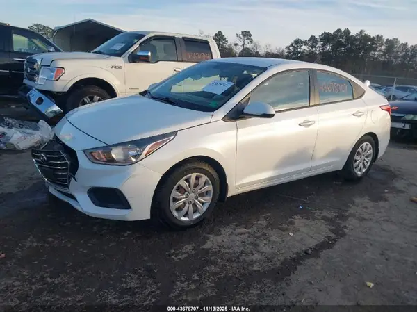 3KPC24A30KE039981 2019 HYUNDAI ACCENT - Image 2