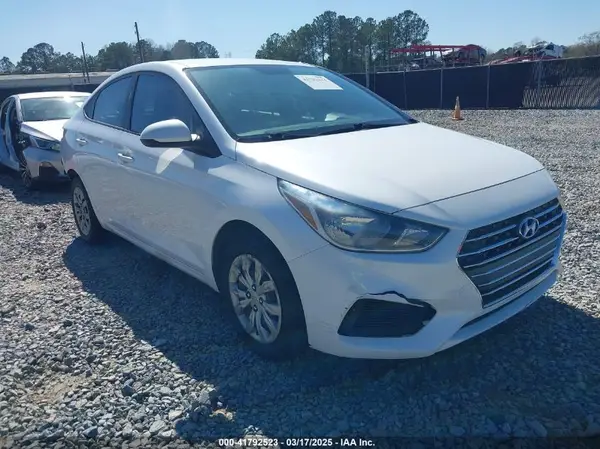 3KPC24A30KE049717 2019 HYUNDAI ACCENT - Image 1