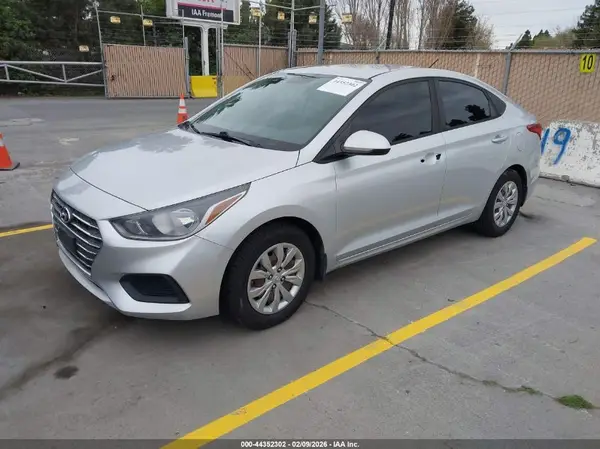 3KPC24A30KE049846 2019 HYUNDAI ACCENT - Image 2