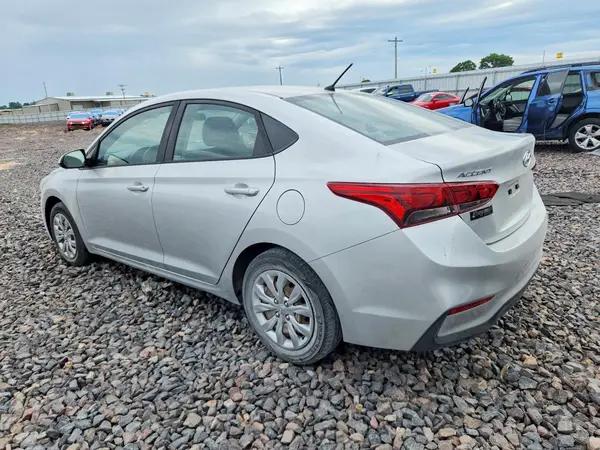 3KPC24A30KE050897 2019 HYUNDAI ACCENT - Image 2