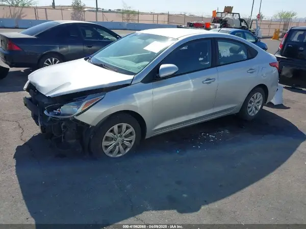 3KPC24A30KE057011 2019 HYUNDAI ACCENT - Image 2
