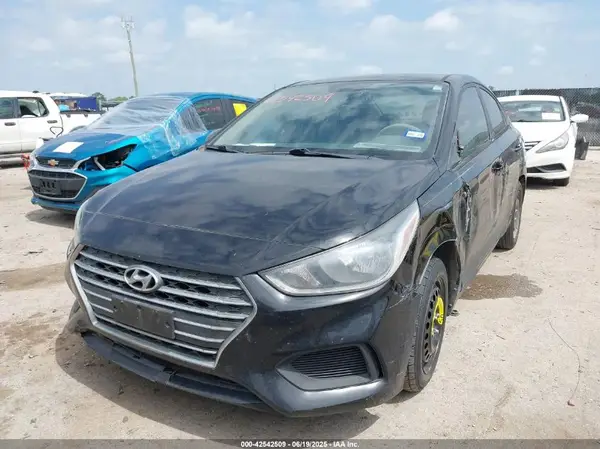 3KPC24A30KE057641 2019 HYUNDAI ACCENT - Image 2