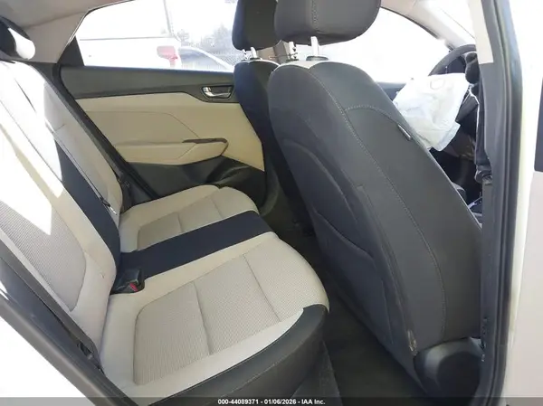 3KPC24A30KE058255 2019 HYUNDAI ACCENT - Image 8
