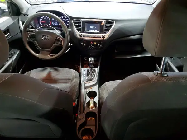 3KPC24A30KE064587 2019 HYUNDAI ACCENT - Image 8