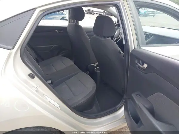 3KPC24A30KE065805 2019 HYUNDAI ACCENT - Image 8
