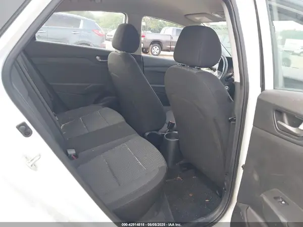 3KPC24A30KE066663 2019 HYUNDAI ACCENT - Image 8