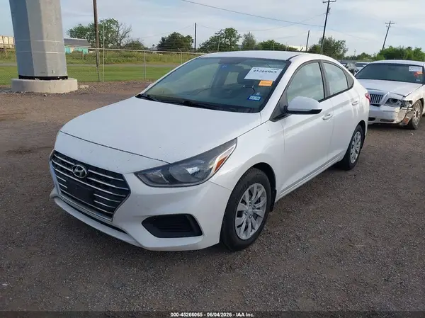 3KPC24A30KE066873 2019 HYUNDAI ACCENT - Image 2