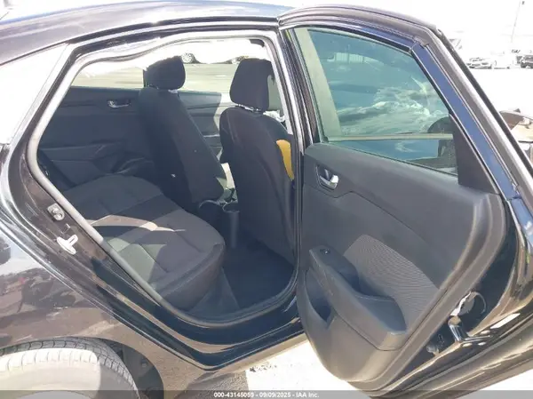3KPC24A30KE068235 2019 HYUNDAI ACCENT - Image 8