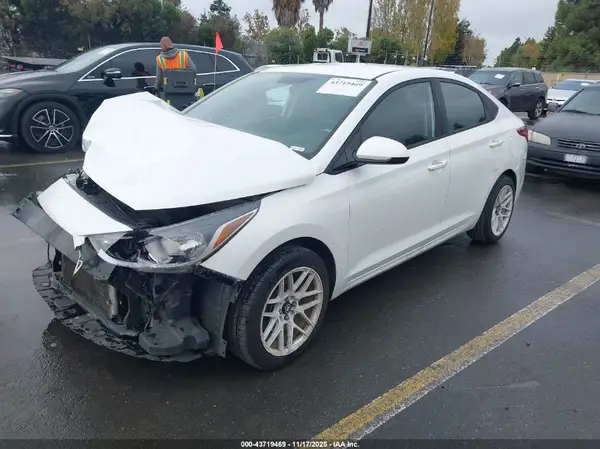 3KPC24A30KE072088 2019 HYUNDAI ACCENT - Image 2