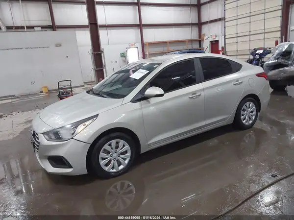 3KPC24A30KE080207 2019 HYUNDAI ACCENT - Image 2