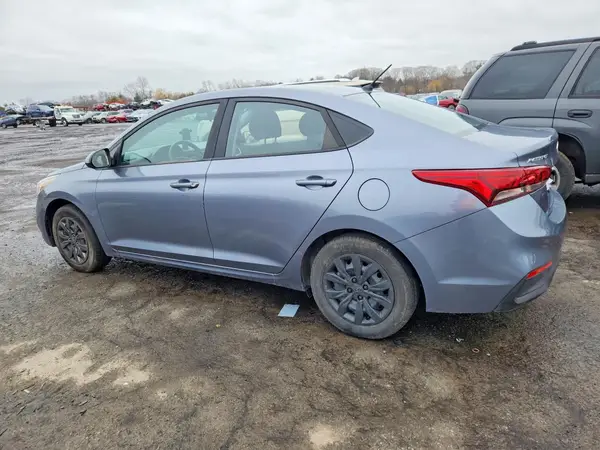 3KPC24A31JE005689 2018 HYUNDAI ACCENT - Image 2
