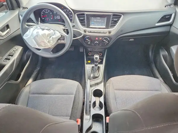 3KPC24A31JE005871 2018 HYUNDAI ACCENT - Image 8