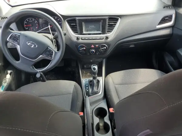 3KPC24A31JE007572 2018 HYUNDAI ACCENT - Image 8