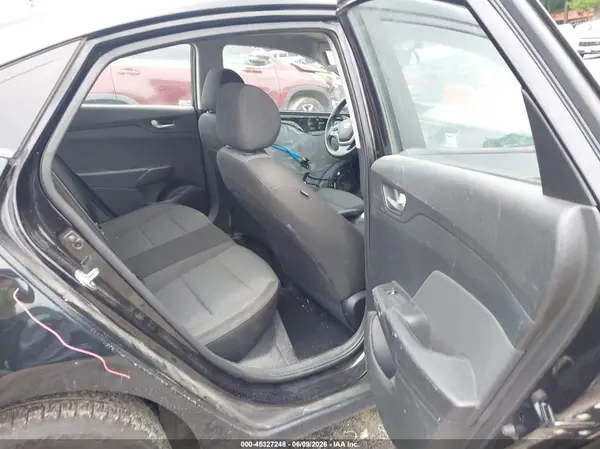 3KPC24A31JE008429 2018 HYUNDAI ACCENT - Image 8