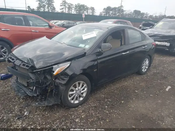 3KPC24A31JE011167 2018 HYUNDAI ACCENT - Image 2