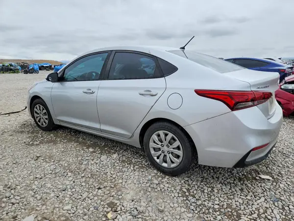 3KPC24A31JE012657 2018 HYUNDAI ACCENT - Image 2