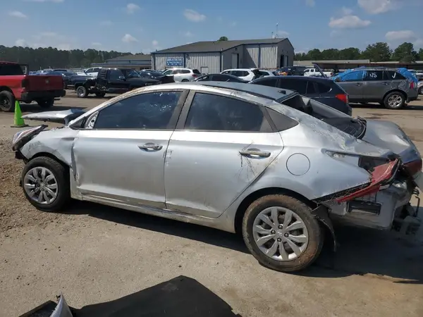 3KPC24A31JE012741 2018 HYUNDAI ACCENT - Image 2